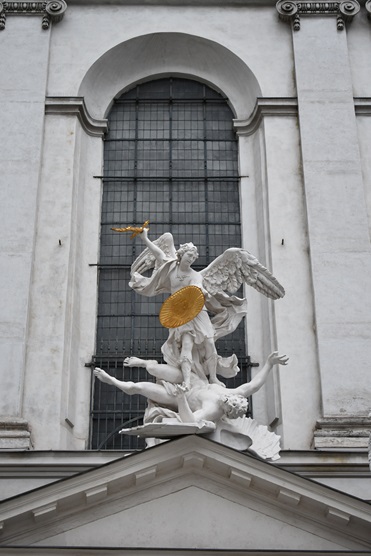 Vienna, Michaelerkirche